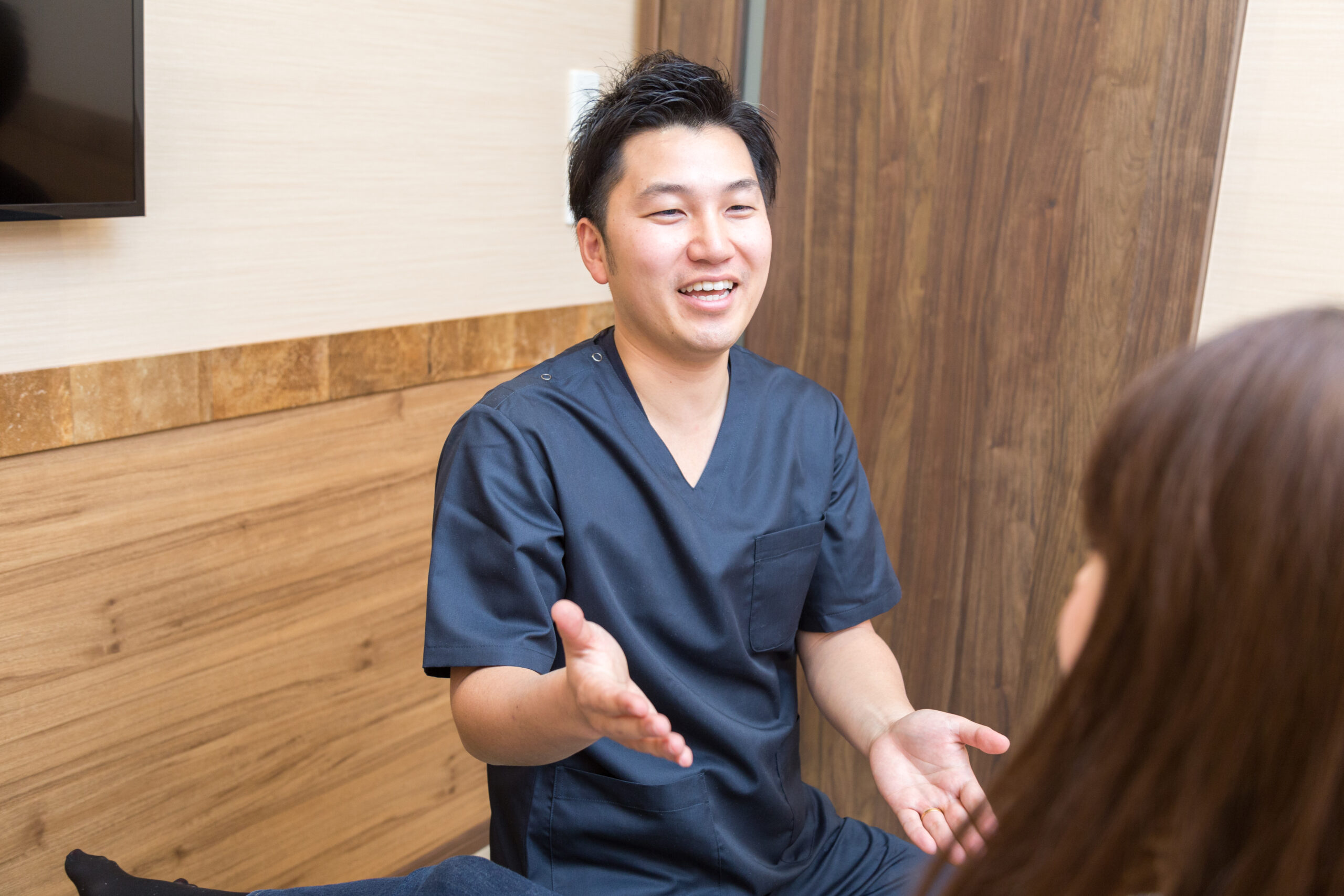 小林先生がカウンセリングを受けている画像です