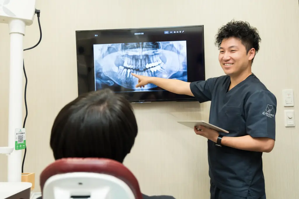 シュアスマイルvsインビザライン|マウスピース矯正徹底比較 - ココロ